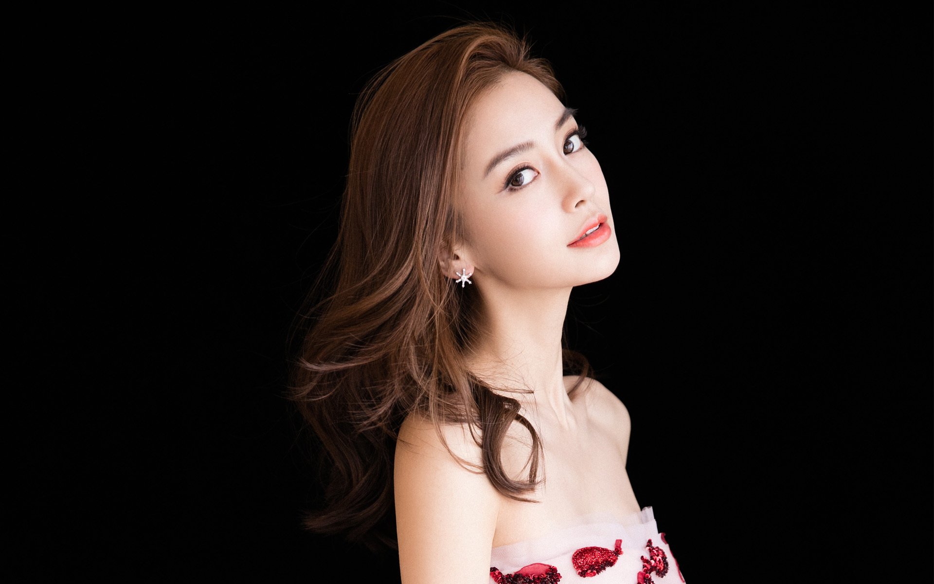 巴黎圣日耳曼客场大败切尔西,无缘欧冠四强,巴黎圣日耳曼vs切尔西