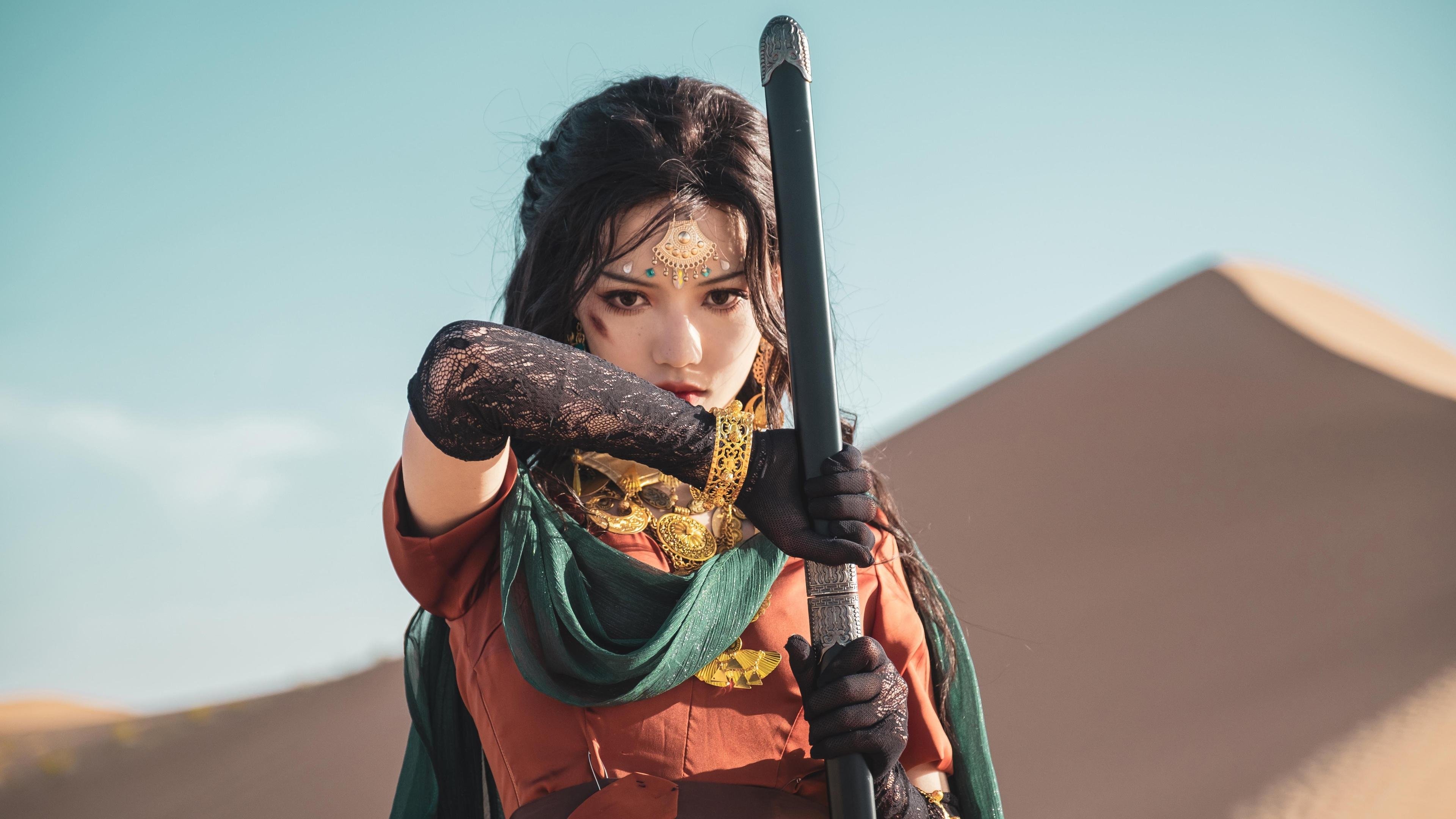 球队场上指挥官是否必须由经验丰富球员担任，足球场指挥官