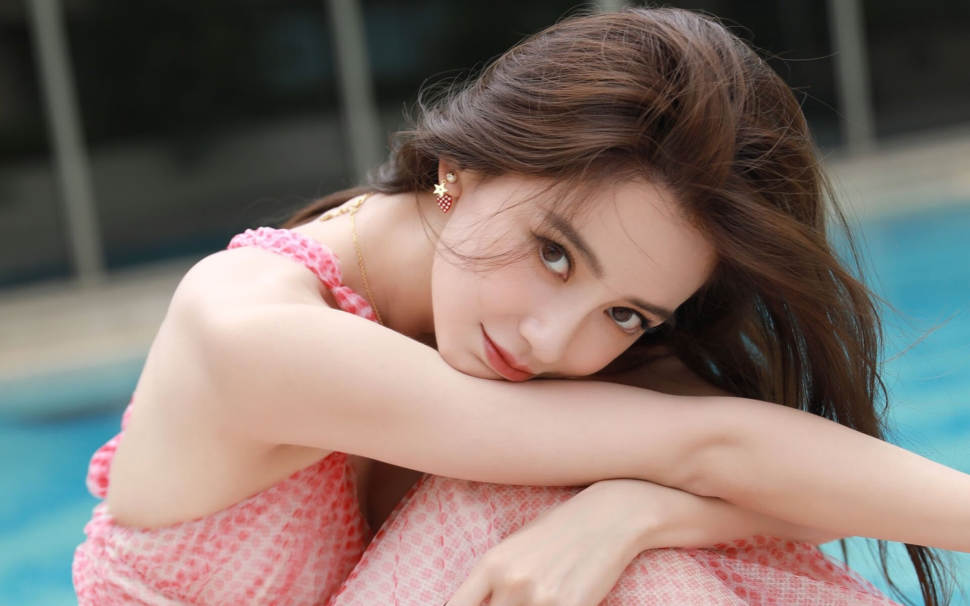 雷霆翻盘快船，亚历山大突破乔治完成空中对抗得分，亚历山大乔治黑奴